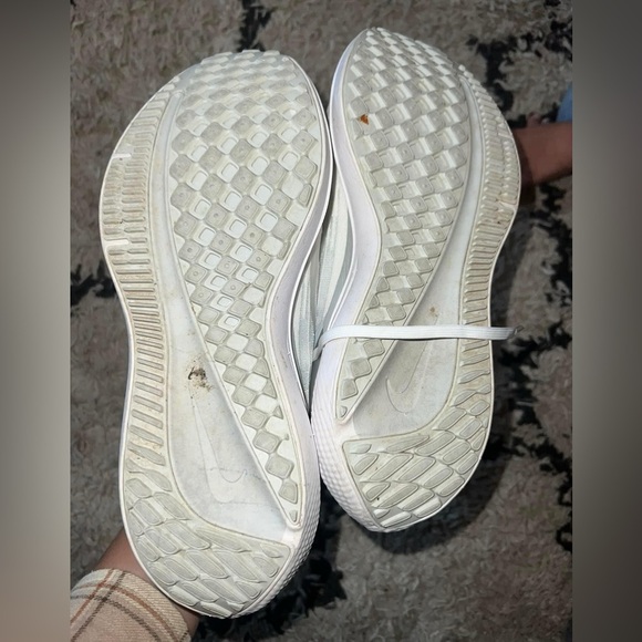 Women’s Nike Winflo Running Shoes size 9.5 - Picture 2 of 5